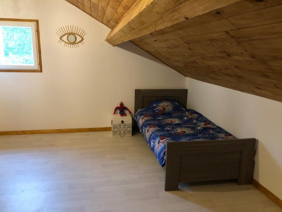 Gite Des Petites Fayes Sud La Douze Экстерьер фото